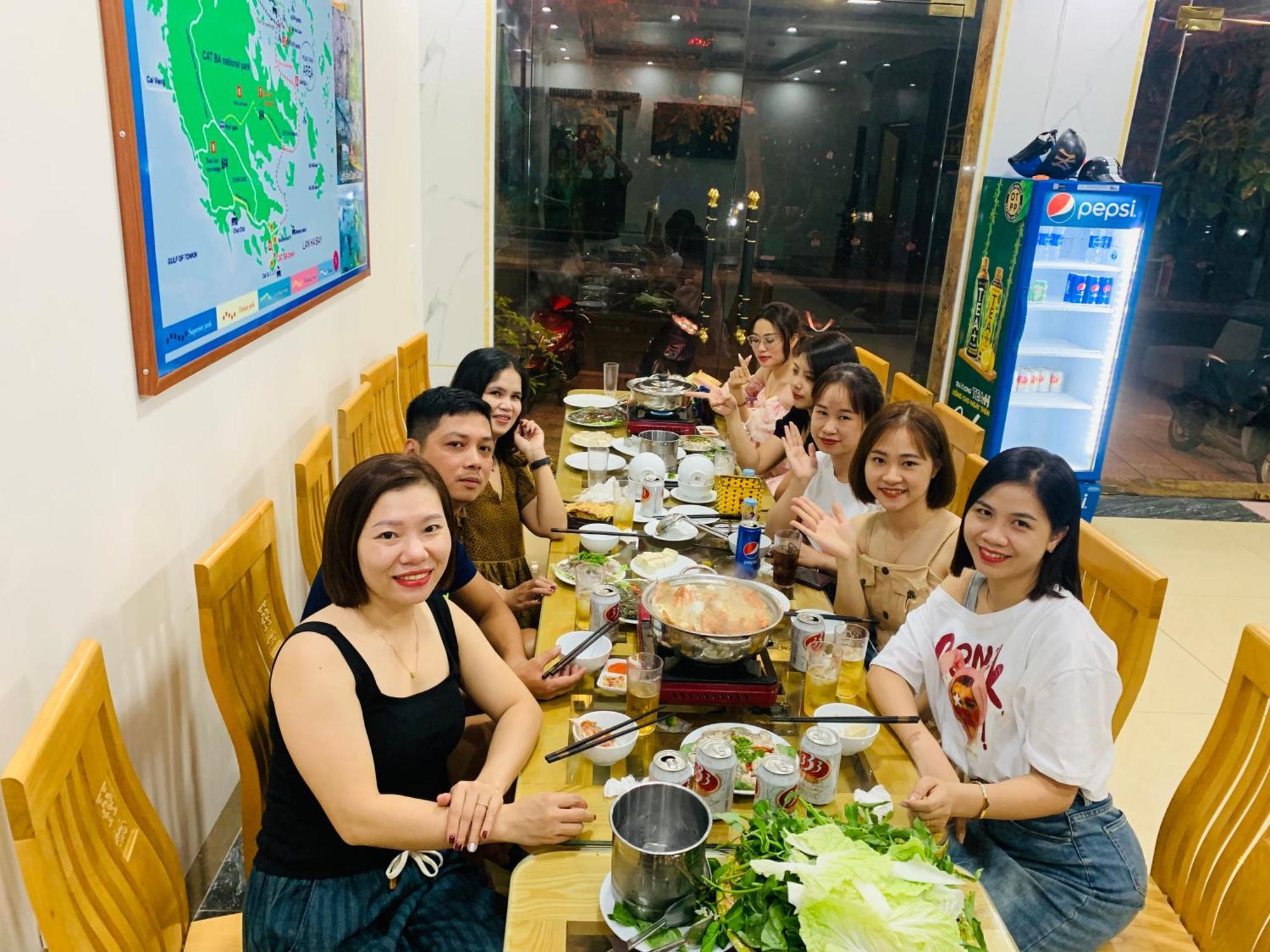 Tung Quang Hotel Dong Khe Sau Екстер'єр фото