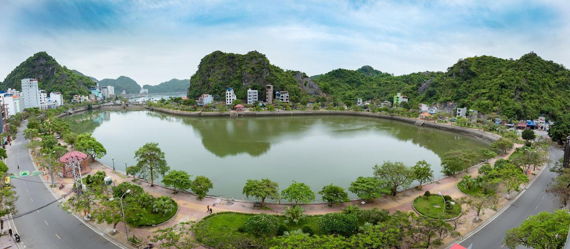 Tung Quang Hotel Dong Khe Sau Екстер'єр фото