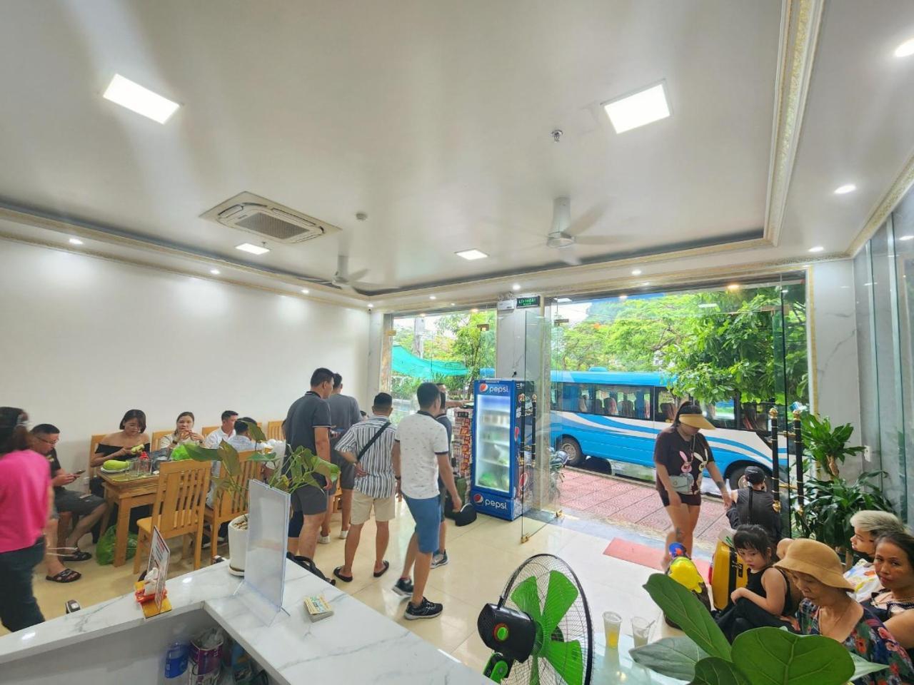 Tung Quang Hotel Dong Khe Sau Екстер'єр фото