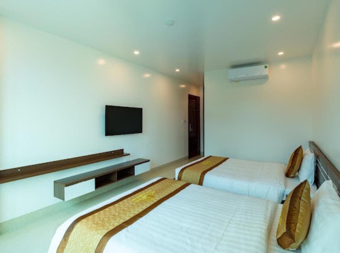 Tung Quang Hotel Dong Khe Sau Екстер'єр фото