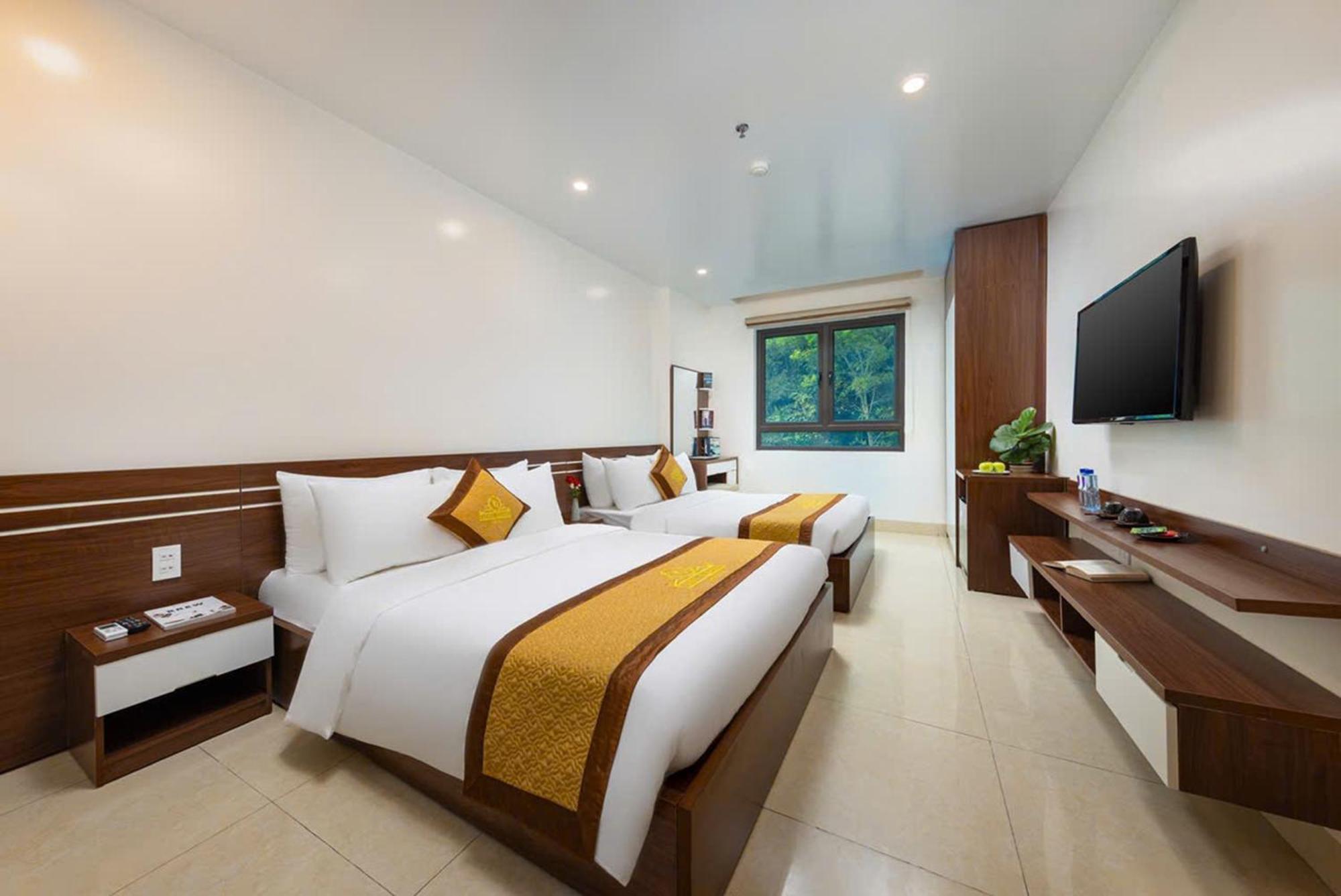 Tung Quang Hotel Dong Khe Sau Екстер'єр фото