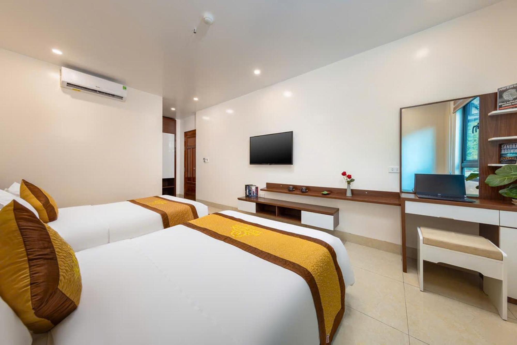 Tung Quang Hotel Dong Khe Sau Екстер'єр фото